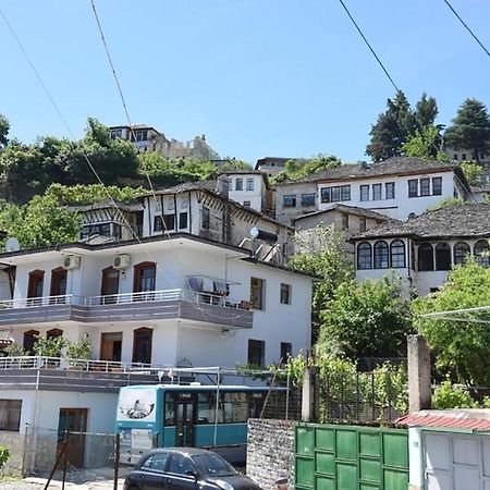 Hotel Brahimi Gjirokastër Екстериор снимка