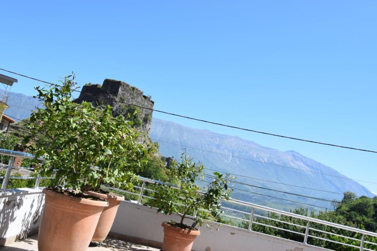 Hotel Brahimi Gjirokastër Екстериор снимка