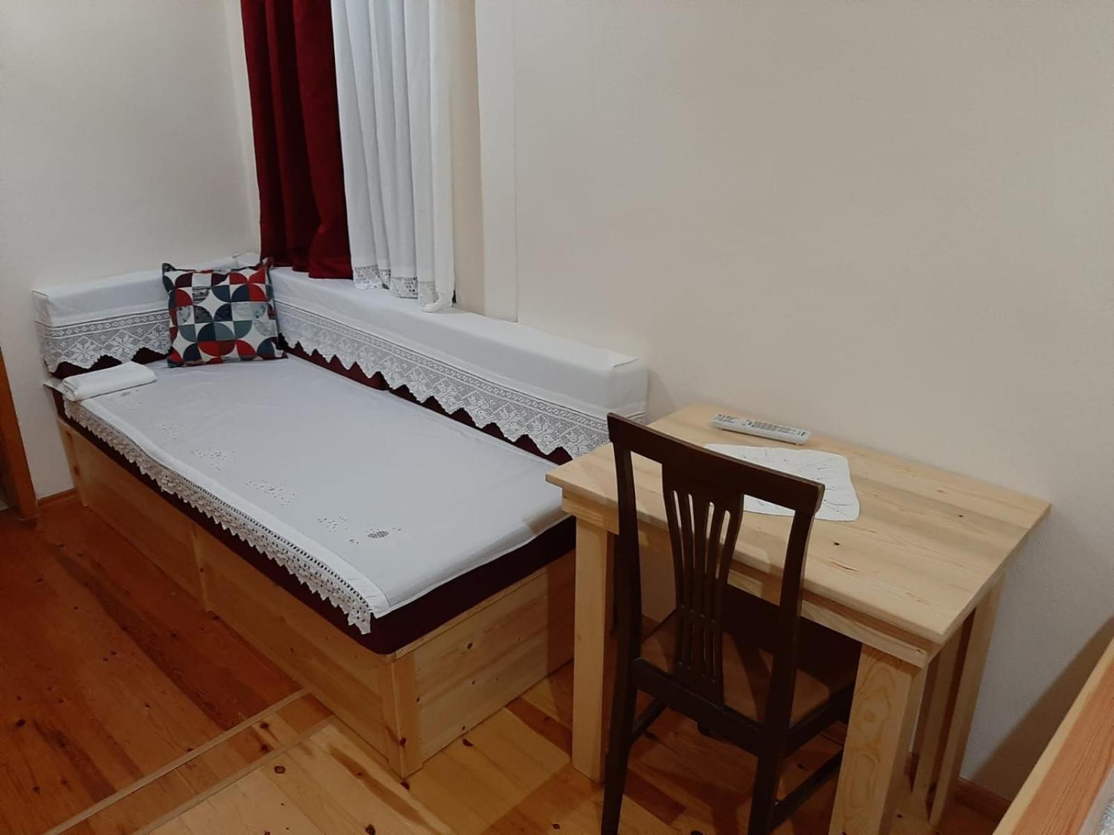 Hotel Brahimi Gjirokastër Екстериор снимка