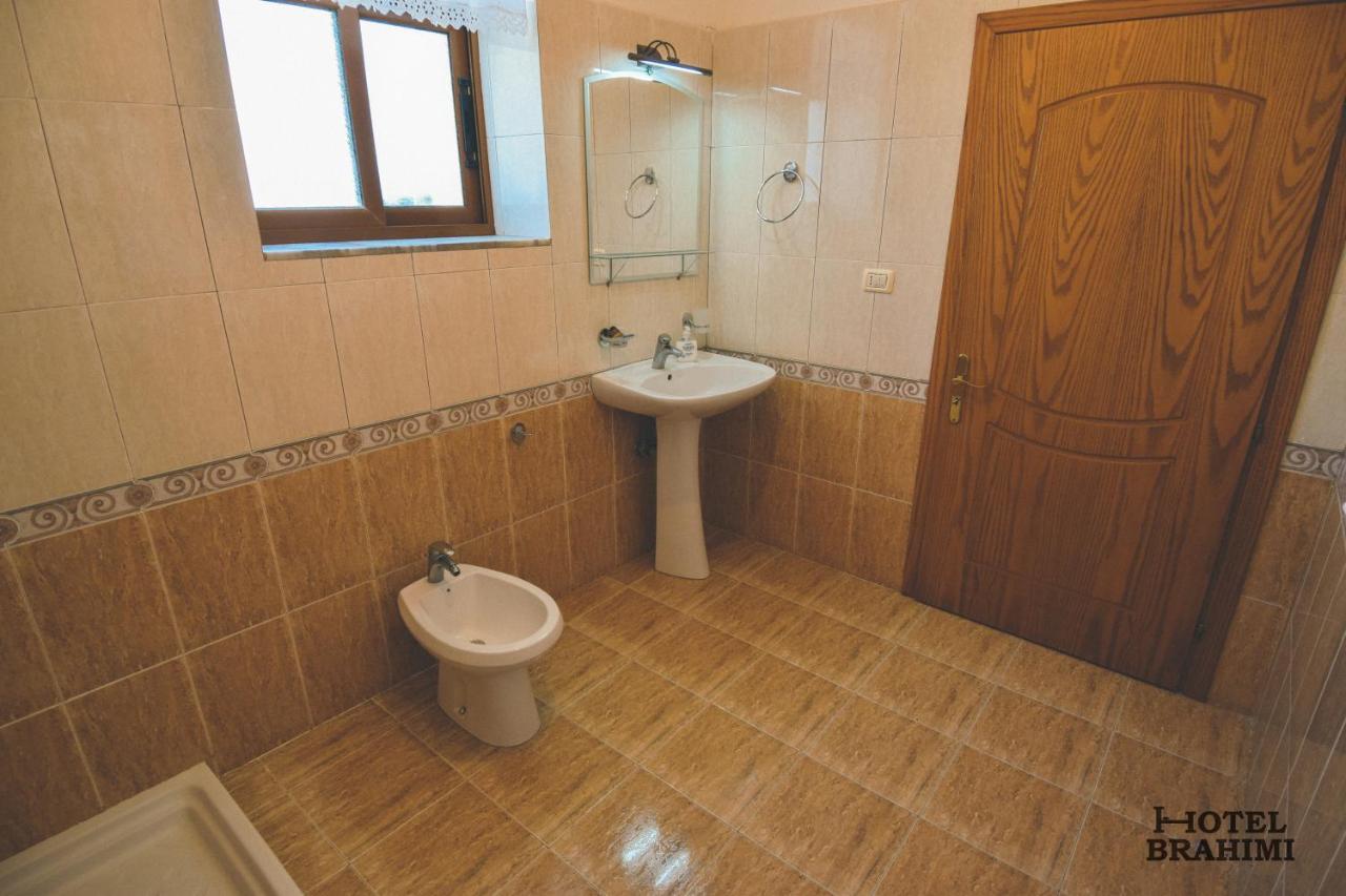 Hotel Brahimi Gjirokastër Екстериор снимка
